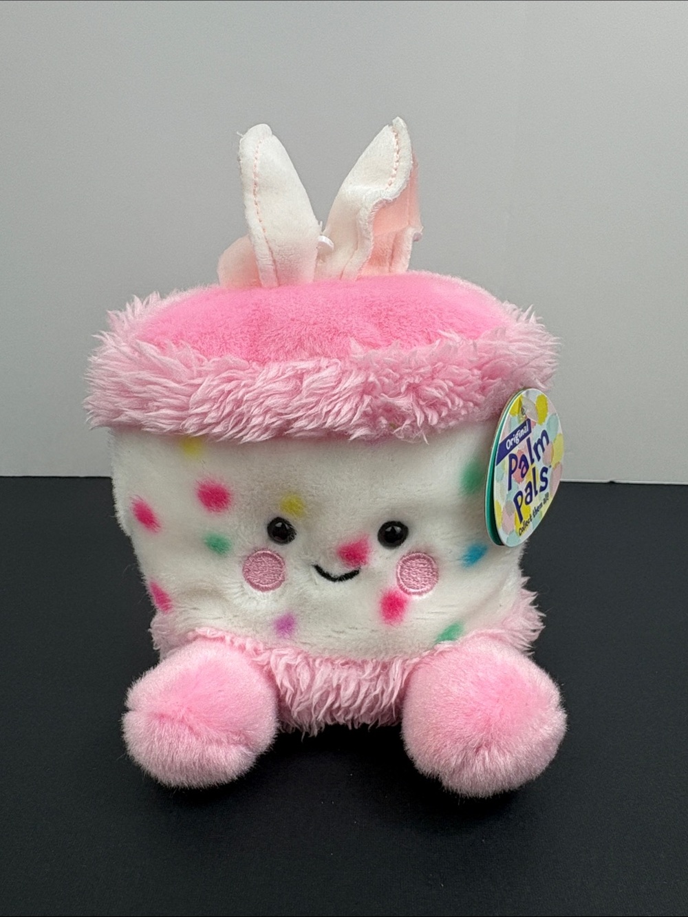 Palm Pals Bubbi Bunny Cake Plush Pink Sprinkles Birthday #1-605 Seasonal